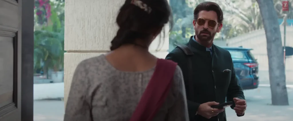 Nil-Nitin-Mukesh-Ek-Chatur-Naar-Movie-T-series